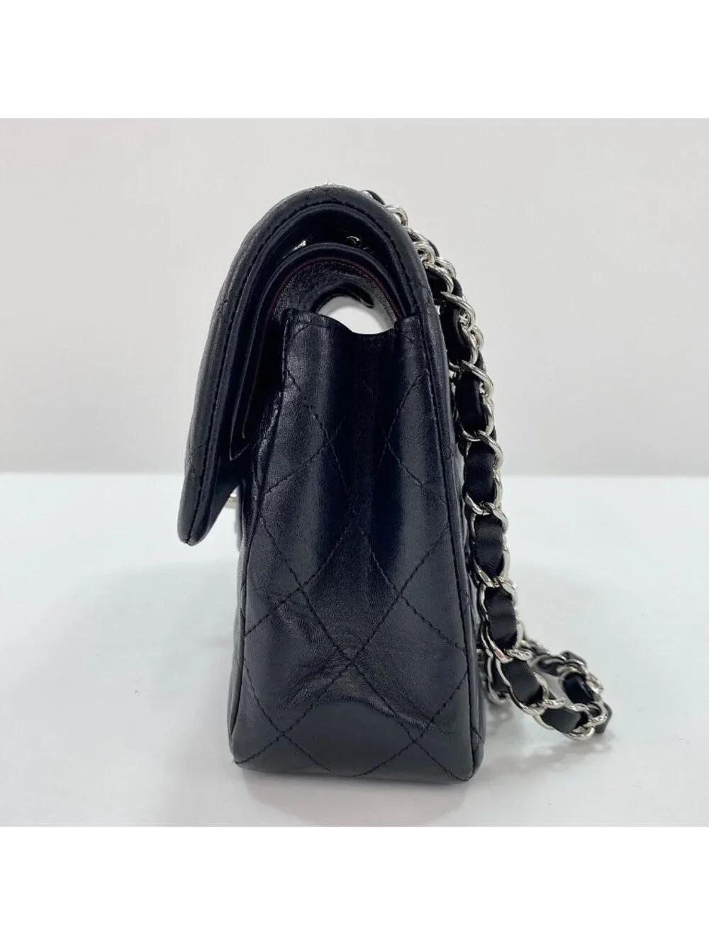 Chanel Shoulder Bag Quilted 23